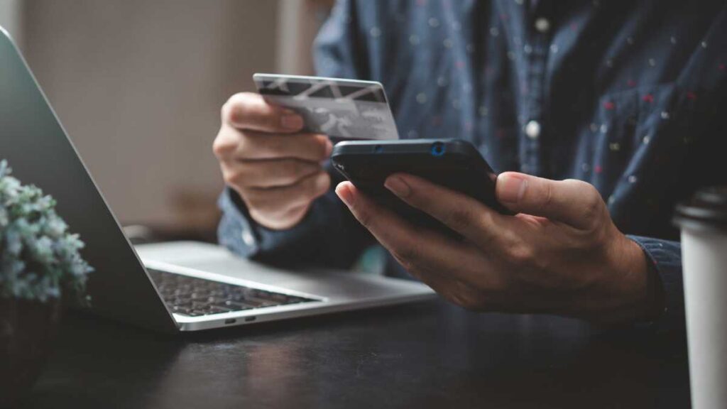Revolut expands UK banking operations